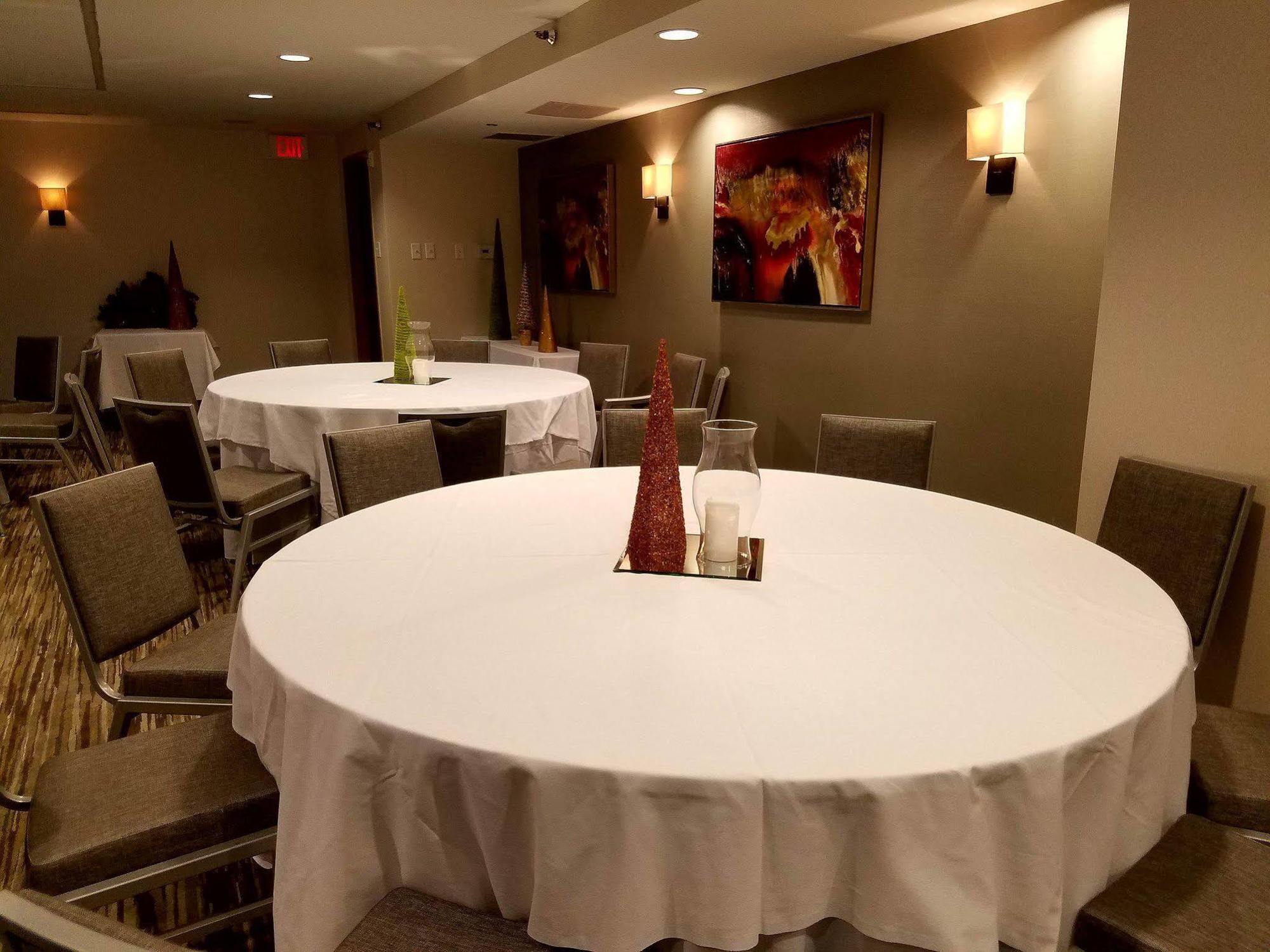 Holiday Inn Irving Las Colinas By Ihg Экстерьер фото