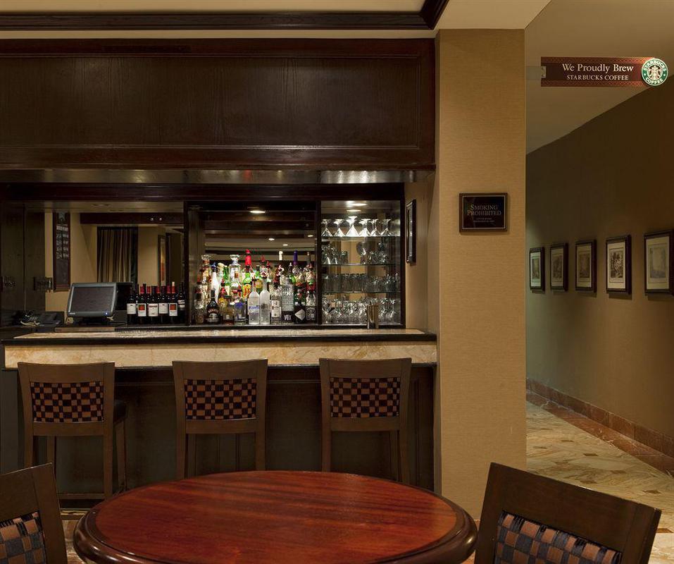 Holiday Inn Irving Las Colinas By Ihg Ресторан фото